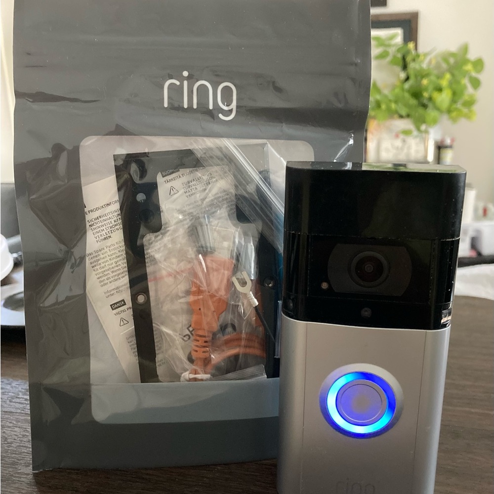 RING VIDEO DOORBELL 3 CAMERA DEVICE INCLUDES NEW SPARE PARTS INSTALL KIT 🙏